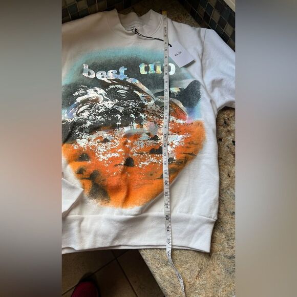 RVLV “Best trip” chromatic scene sweatshirt NWT - Picture 2 of 5